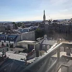 Paris - Auteuil - 70M2, Balconies, Sun, Renovated - Fits 5