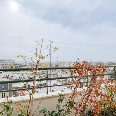 - Auteuil - 70m2, Balconies, Sun, Renovated - Fits 5 Appartamento Parigi