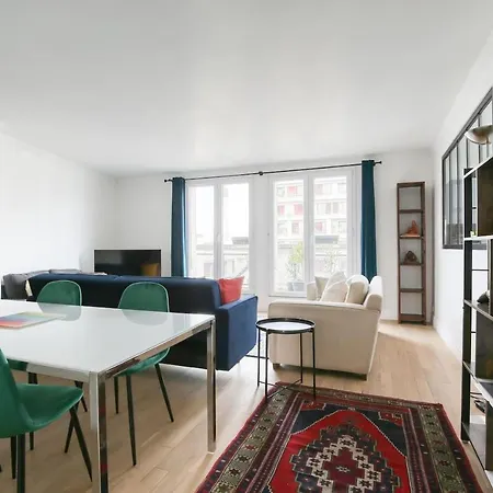 - Auteuil - 70m2, Balconies, Sun, Renovated - Fits 5 * Parigi